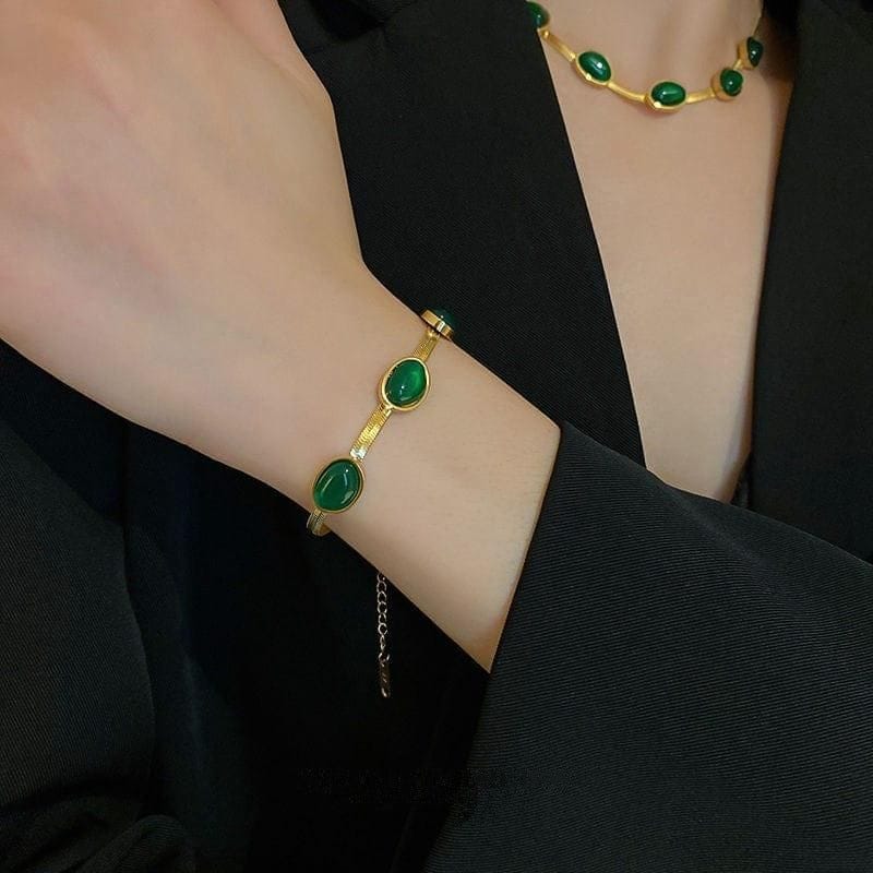 Elegant Green Stone Gold-Plated Jewelry Set for Women | Necklace, Bracelet & Earrings